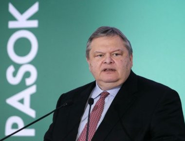 Ευάγγελος Βενιζέλος: Στο σπίτι του πεθερού του στην Σκόπελο για διακοπές (φωτό)